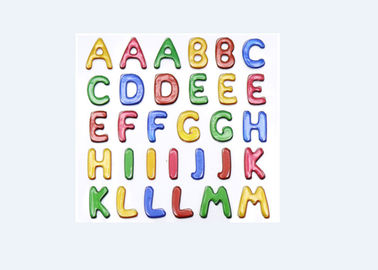 Etiquetas inchados feitas sob encomenda coloridas do alfabeto para a decoração Eco da parede da sala do bebê amigável